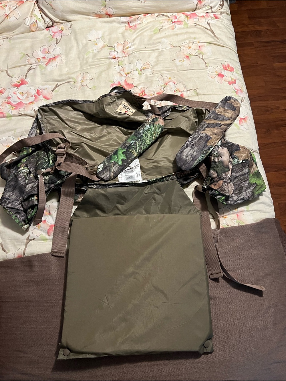 Red Head Classic Turkey Vest Brand New With Padded Flip Down Seat